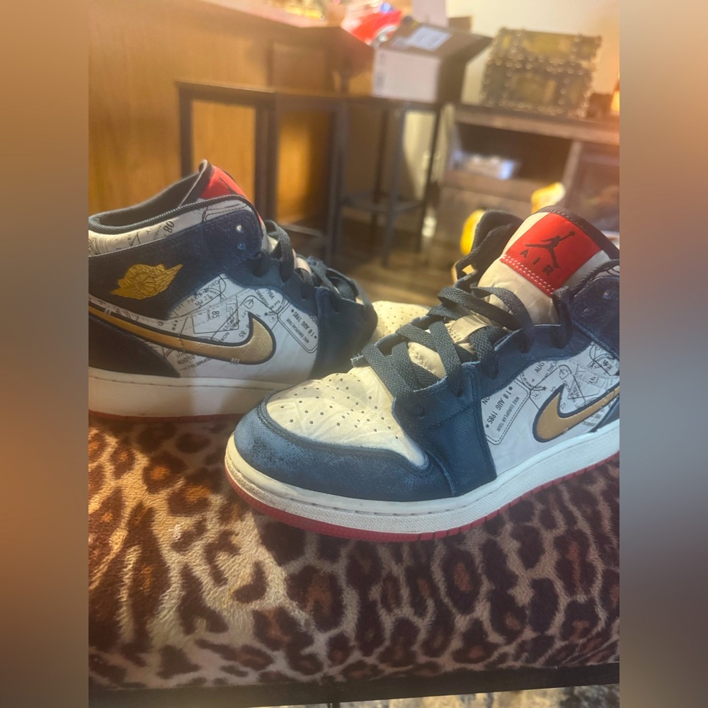 Jordan 1 Mid SE Take Flight Gold Swoosh